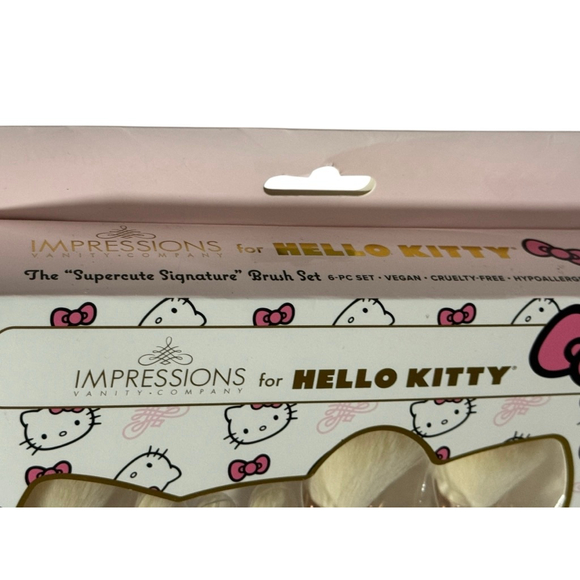 New Impressions Vanity Hello Kitty 6-PC Brush Set White Pink - Picture 3 of 4